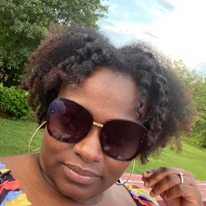 Meet your Posher, Saqinah